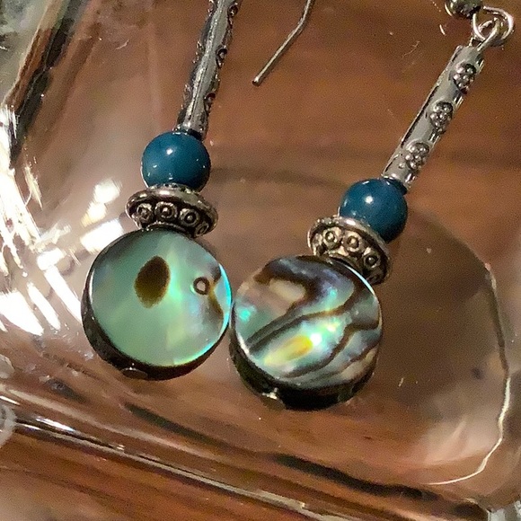 Shell Earrings. - Picture 2 of 2